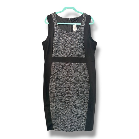 torrid Dresses & Skirts - New Torrid Black and White Boucle Contoured Panel Stretch Midi Dress